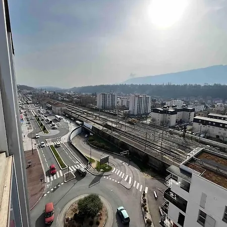 Apartment Plein Centre-ville T2 Refait A Neuf