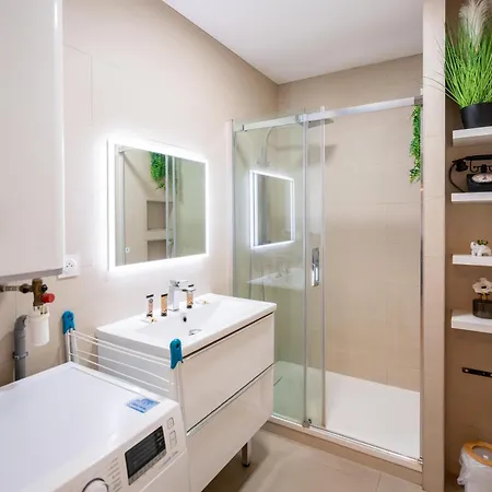 Plein Centre-ville T2 Avec Sauna Aix-les-Bains